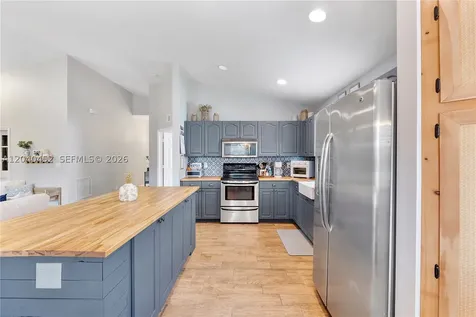 124 Preserve Drive Royal Palm Beach FL 33411