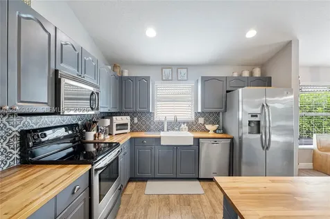 124 Preserve Drive Royal Palm Beach FL 33411