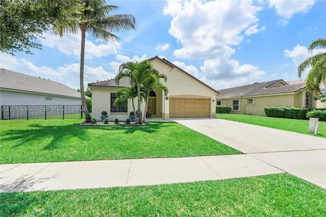 124 Preserve Drive Royal Palm Beach FL 33411
