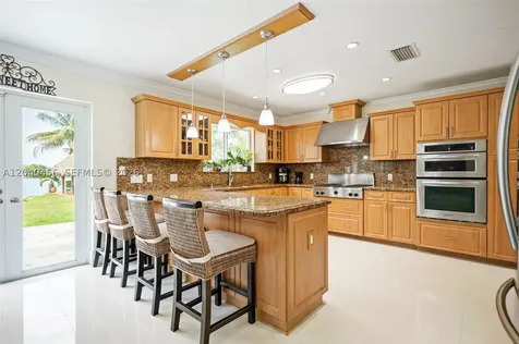 6185 W 10th Avenue Hialeah FL 33012