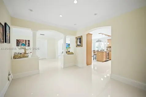 6185 W 10th Avenue Hialeah FL 33012