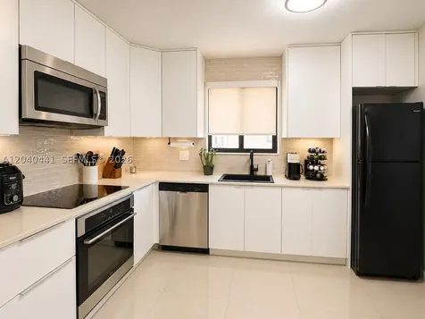305 Lakeview Drive Weston FL 33326