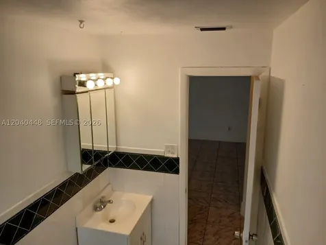 7318-7320 NW 76th Drive Tamarac FL 33321