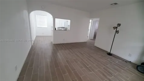 905 SW 4th Terrace Hallandale Beach FL 33009