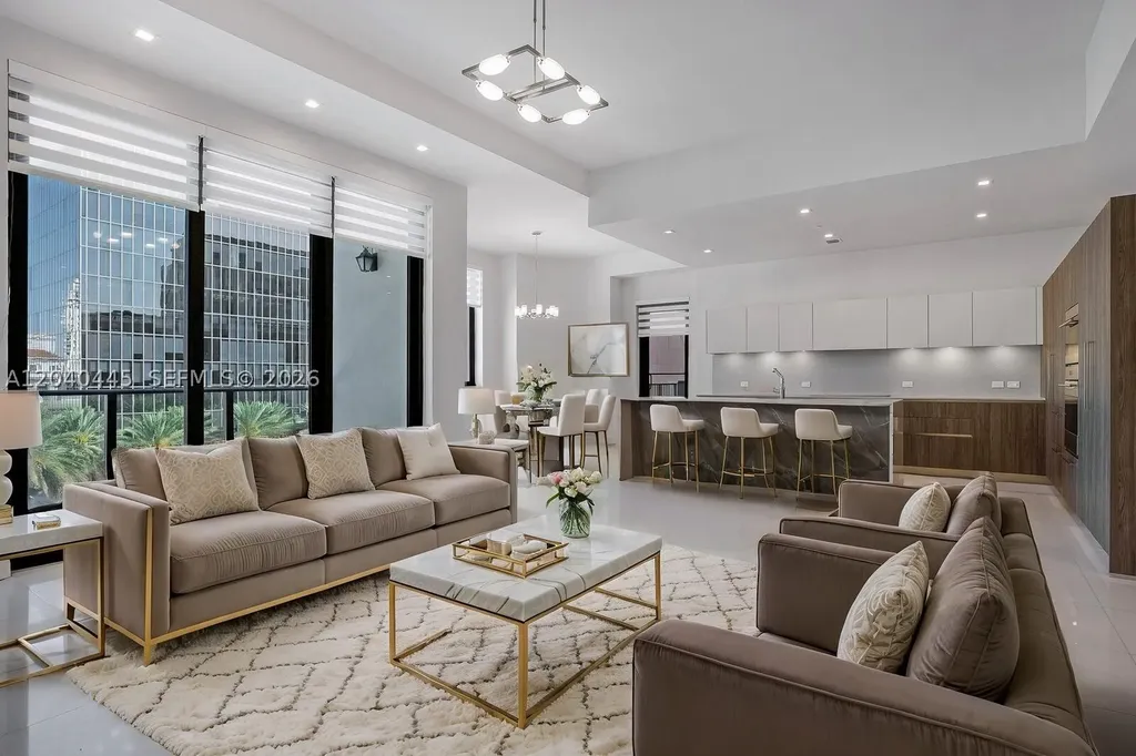 275 Giralda Avenue Coral Gables FL 33134