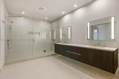 275 Giralda Avenue Coral Gables FL 33134