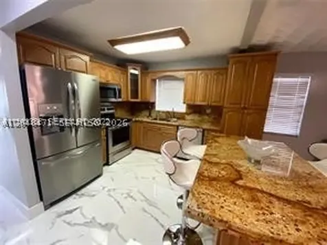 547 E 15th Street Hialeah FL 33010