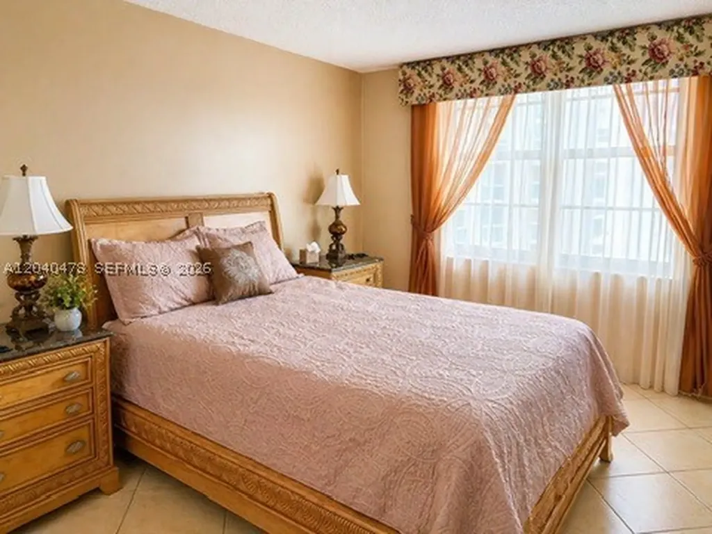 3725 S Ocean Drive Hollywood FL 33019