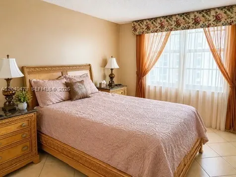 3725 S Ocean Drive Hollywood FL 33019