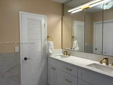 3725 S Ocean Drive Hollywood FL 33019