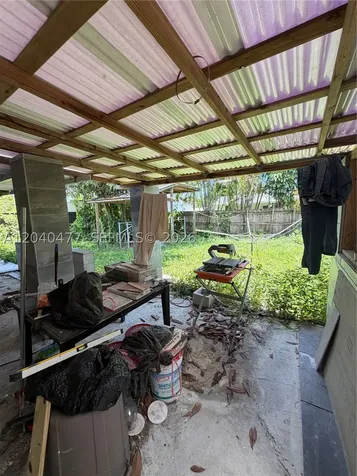 9110 SW 44th Street Miami FL 33165