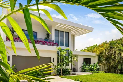 1008 NE 114th Street Biscayne Park FL 33161