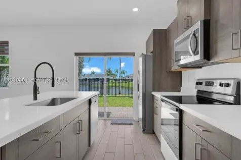 805 SE 18th Street Homestead FL 33034