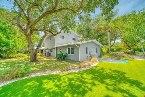 9737 SW 98th Street Miami FL 33176