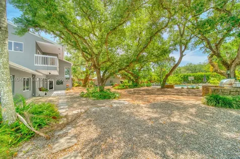 9737 SW 98th Street Miami FL 33176