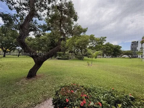 20500 W Country Club Drive Aventura FL 33180