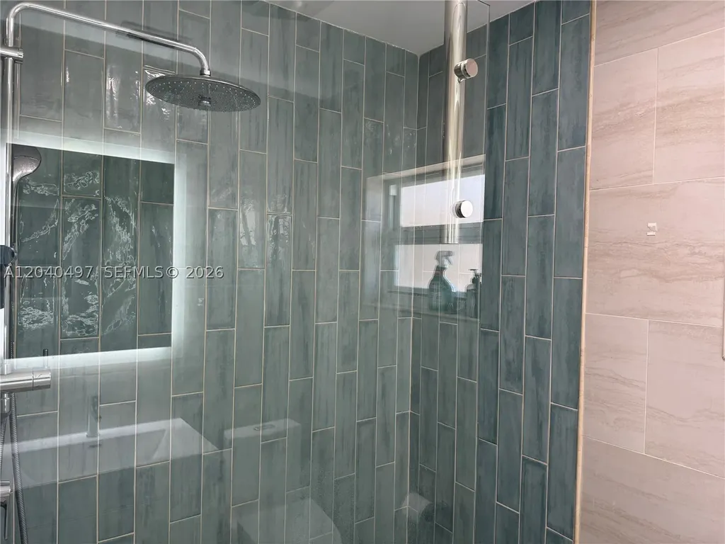 3900 N 43rd Avenue Hollywood FL 33021