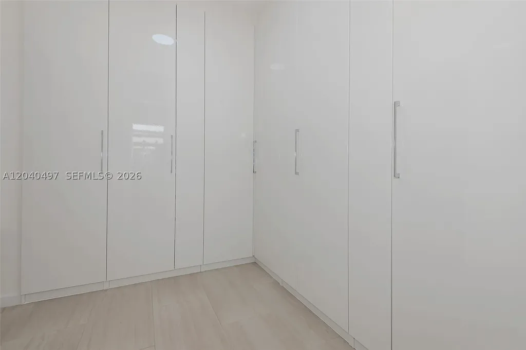 3900 N 43rd Avenue Hollywood FL 33021