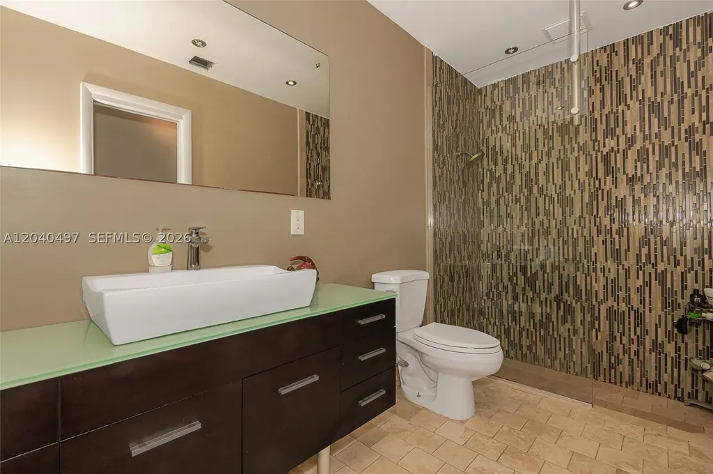 3900 N 43rd Avenue Hollywood FL 33021