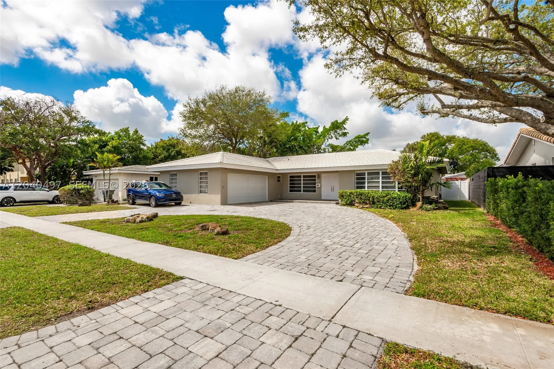 3900 N 43rd Avenue Hollywood FL 33021