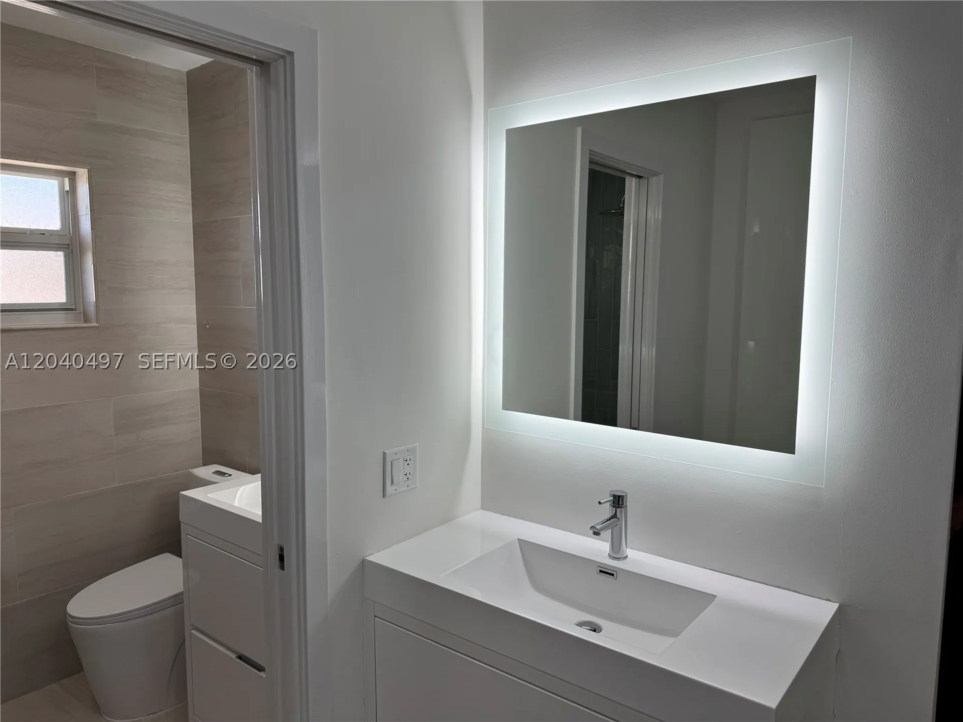 3900 N 43rd Avenue Hollywood FL 33021