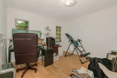 3900 N 43rd Avenue Hollywood FL 33021
