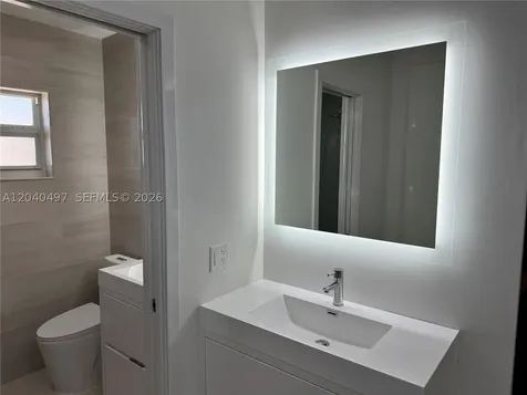 3900 N 43rd Avenue Hollywood FL 33021