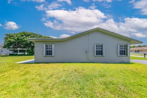 7006 NW 99th Way Tamarac FL 33321