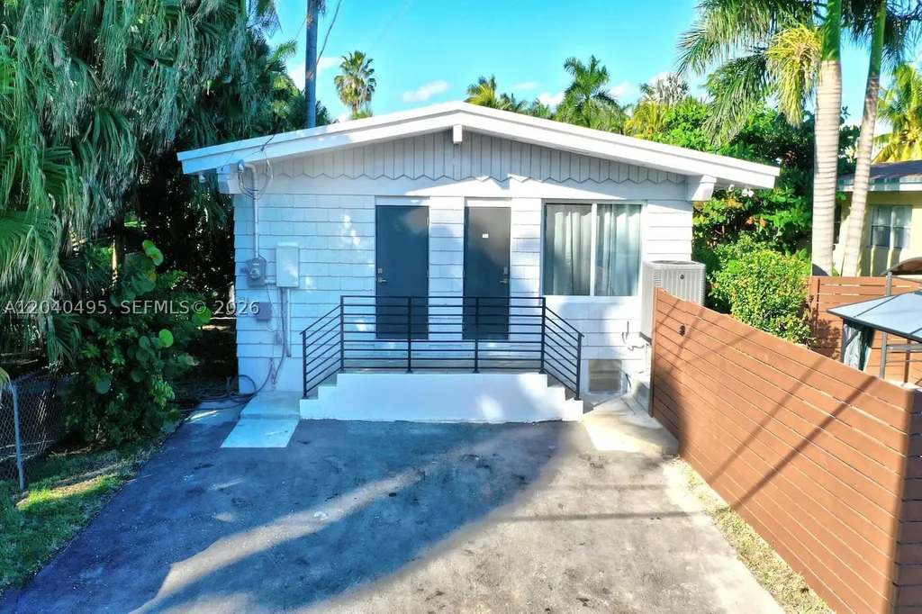 Hollywood FL 33019