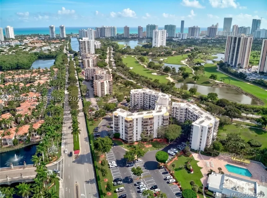 20500 W Country Club Drive Aventura FL 33180
