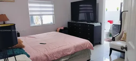 4223 NW 32nd Avenue Miami FL 33142