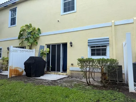 4037 NW 10th Place Lauderhill FL 33313