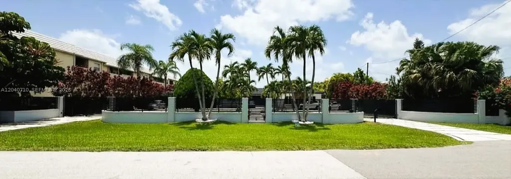 6940 SW 89th Court Miami FL 33173