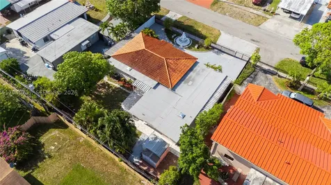 491 W 35th Place Hialeah FL 33012