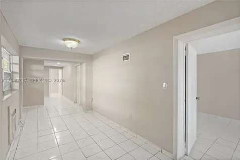 491 W 35th Place Hialeah FL 33012
