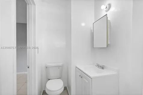 491 W 35th Place Hialeah FL 33012