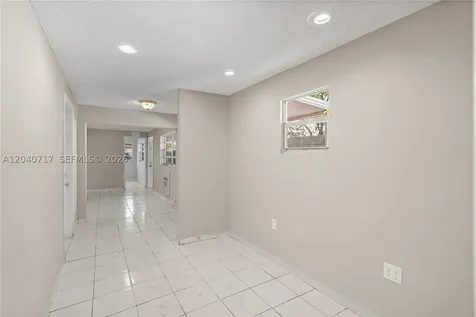 491 W 35th Place Hialeah FL 33012