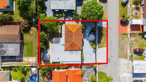 491 W 35th Place Hialeah FL 33012