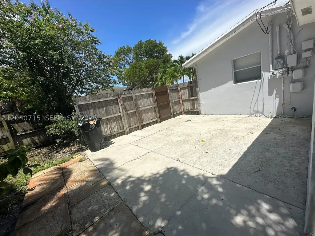 1645 NW 6th Avenue Fort Lauderdale FL 33311