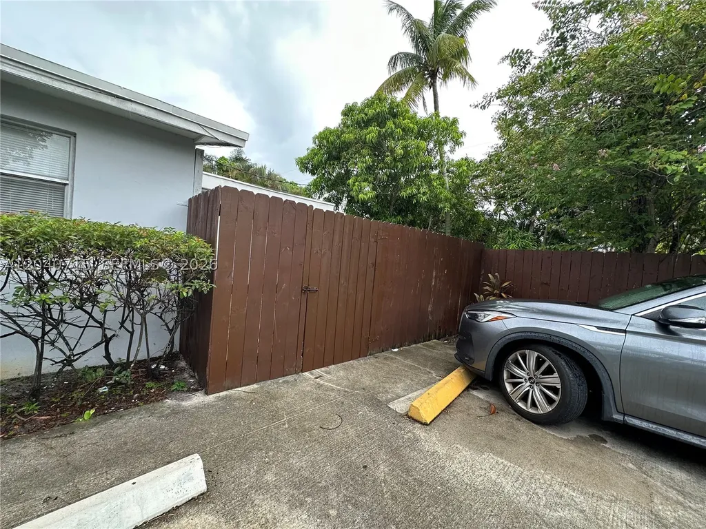 1645 NW 6th Avenue Fort Lauderdale FL 33311