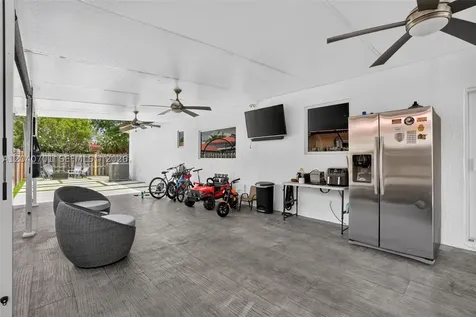 21462 SW 91st Avenue Cutler Bay FL 33189