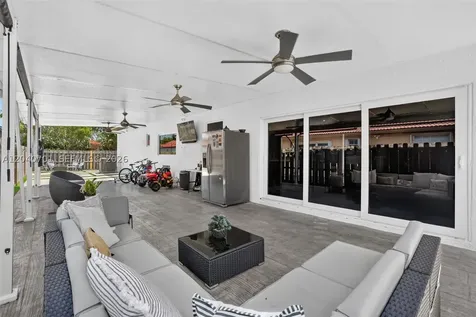 21462 SW 91st Avenue Cutler Bay FL 33189