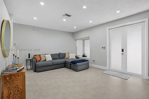 21462 SW 91st Avenue Cutler Bay FL 33189
