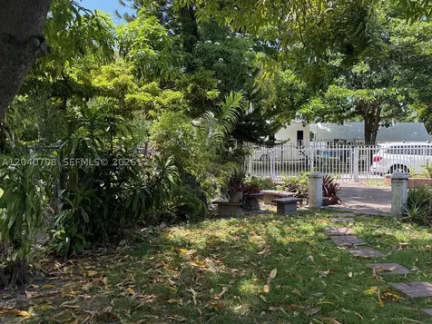 12600 Country Club Lane Miami FL 33167