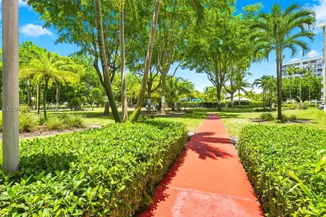 4350 Hillcrest Drive Hollywood FL 33021