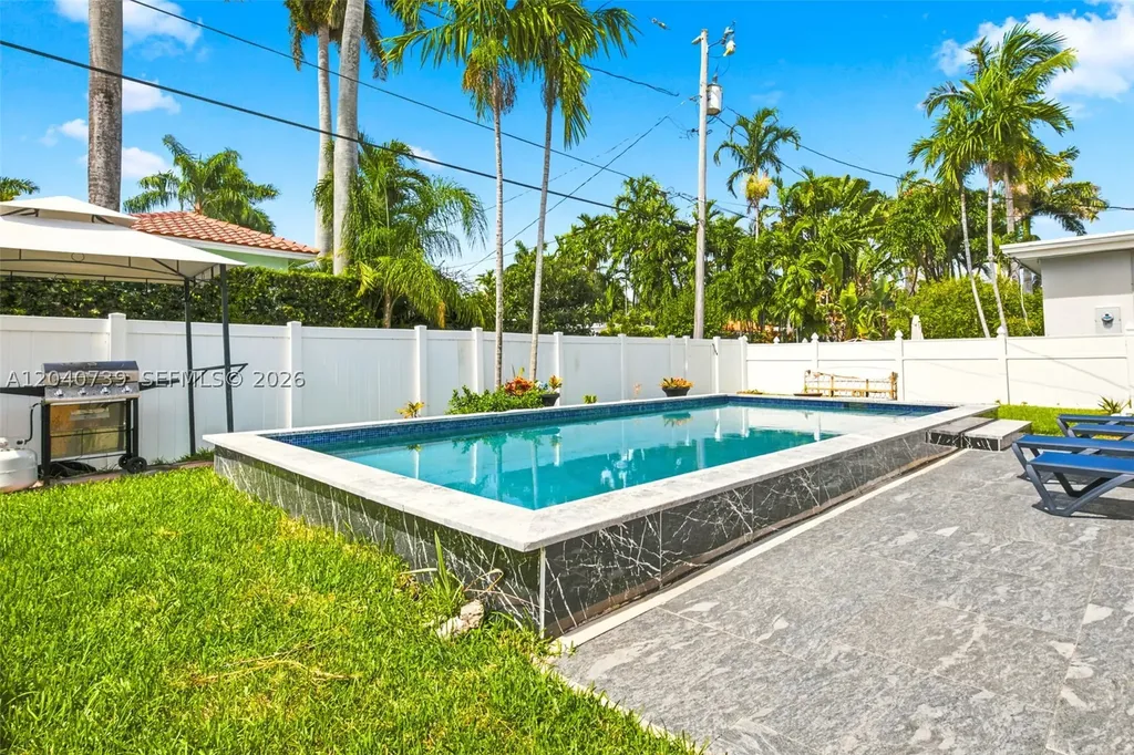 1222 Hollywood Boulevard Hollywood FL 33019