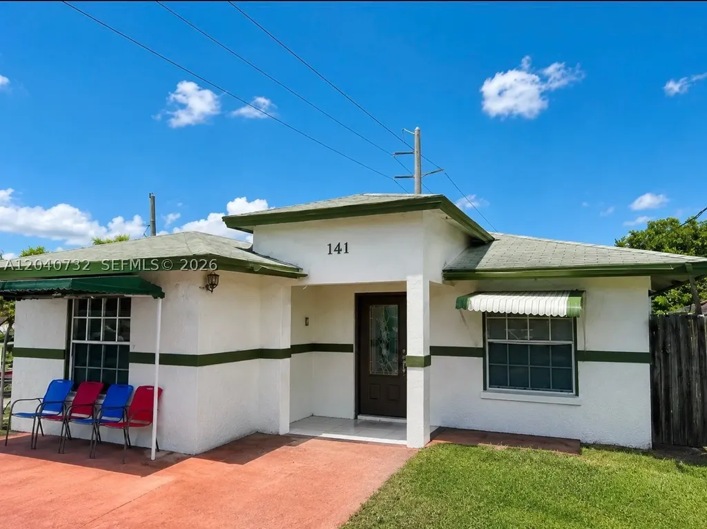 141 SW 2nd Street Deerfield Beach FL 33441