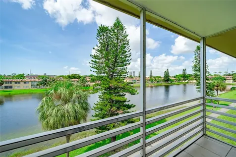 2880 NE 203rd Street Aventura FL 33180