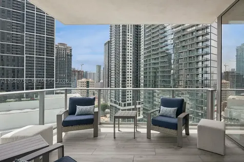 851 NE 1st Avenue Miami FL 33132