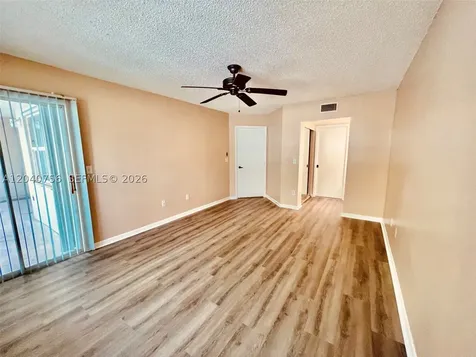 2604 SE 21 Street Homestead FL 33035